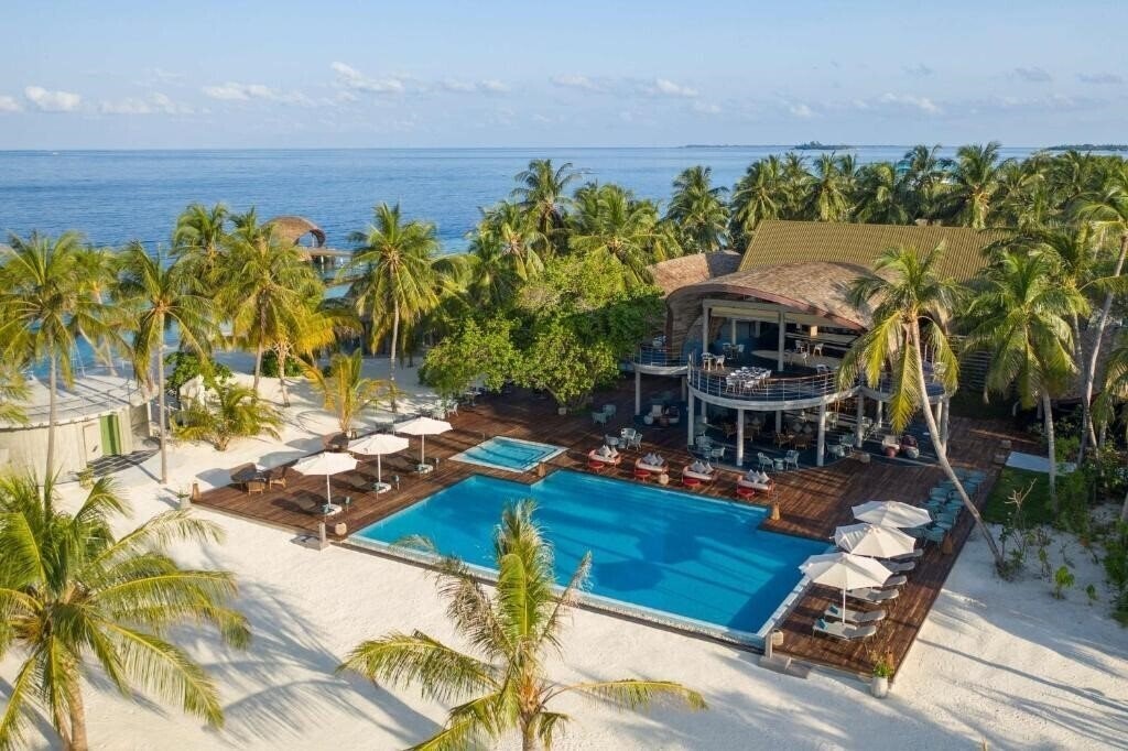 Картинка Outrigger Maldives Maafushivaru Resort 5*