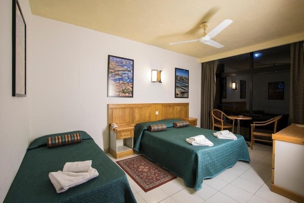 Фото Canifor Hotel 4*