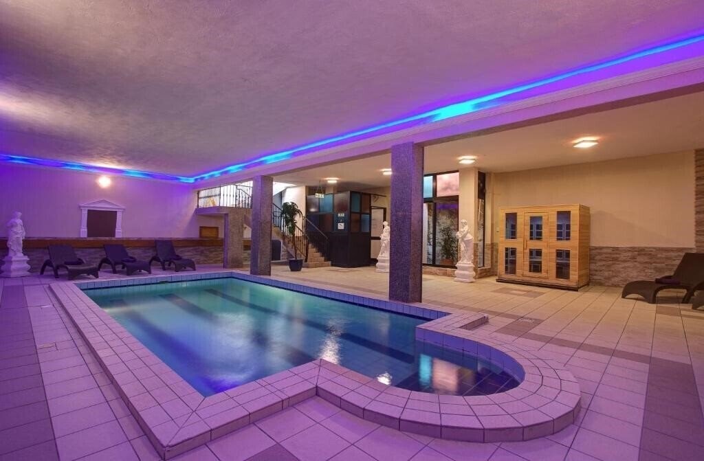 Canifor Hotel 4* фотосуреті