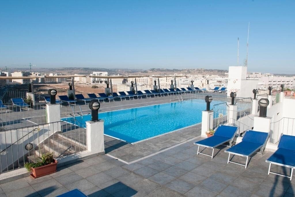 Santana 4* суреті