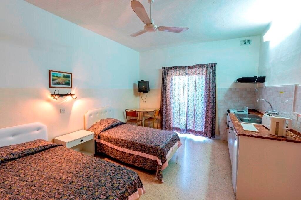 Huli Hotel & Apartments 2* суреті