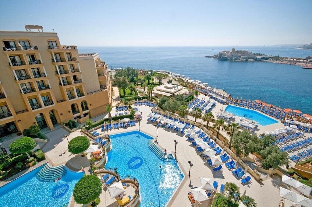 Corinthia Hotel St George's Bay 5* фотосуреті