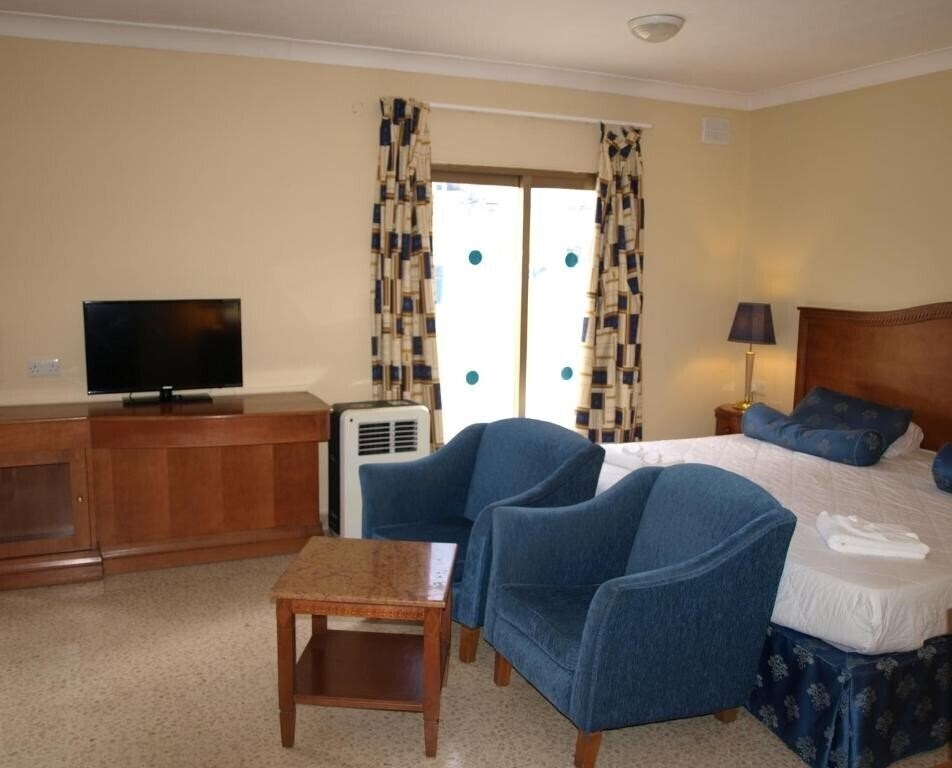 La Vallett & George's Park Resort 3* суреті