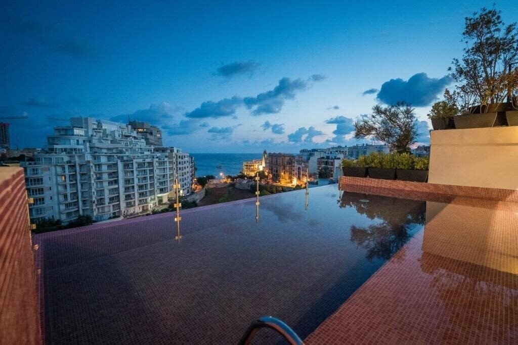 Отель Hotel Holm Boutique & SPA 4*