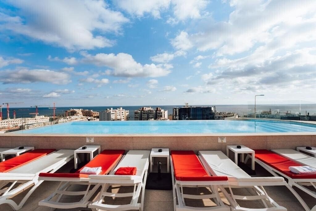 So City Hotel - Adults Only 3* фотосуреті