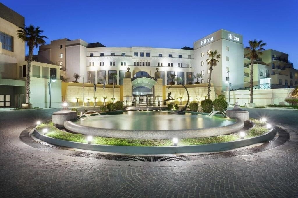 Hilton Malta 5* суреті
