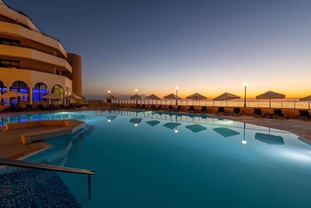 Фото Radisson Blu Resort St Julian's 5*