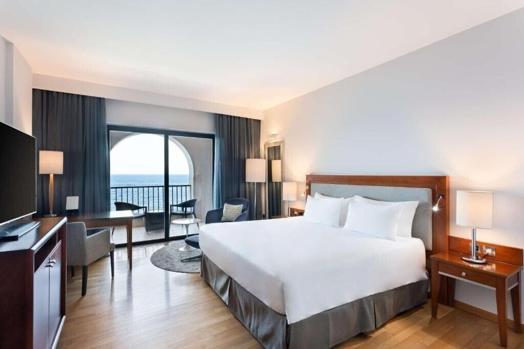 Radisson Blu Resort St Julian's 5* фотосуреті