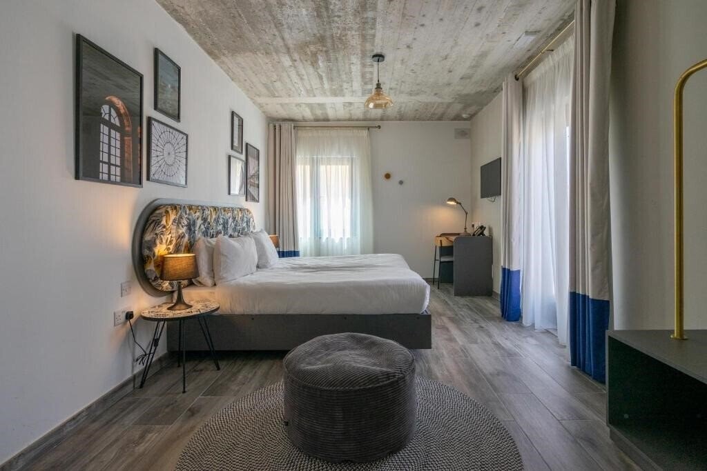 Картинка Lady Todd 3*