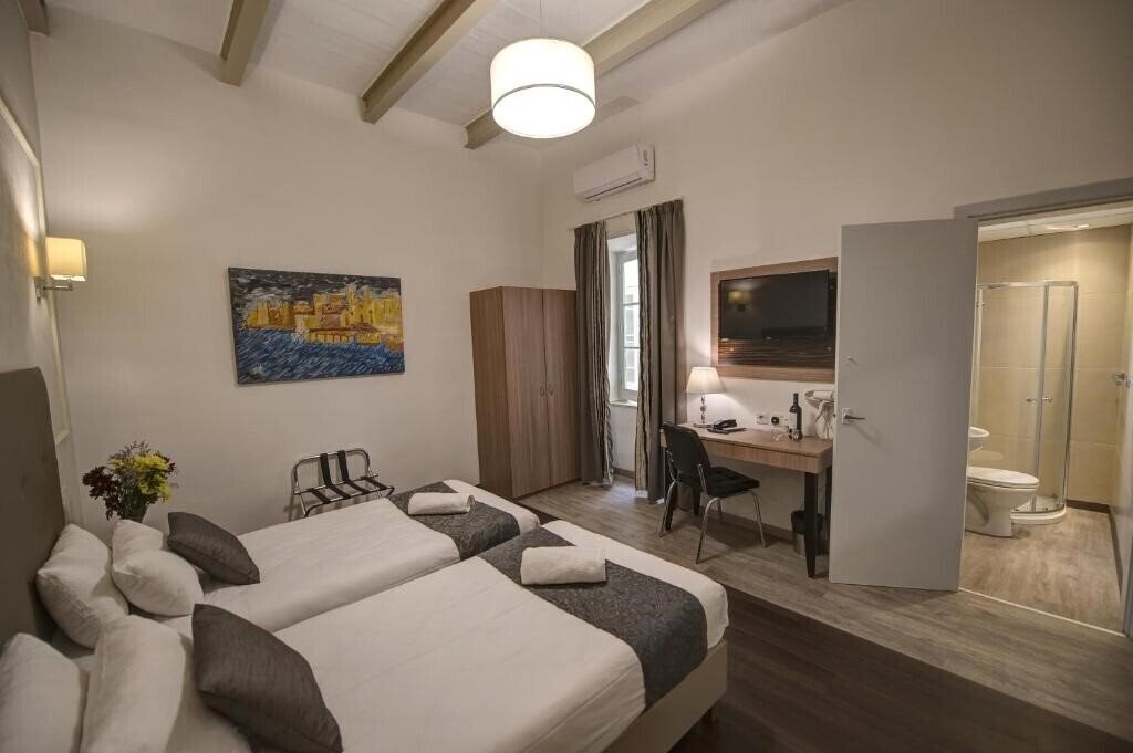 Europa Hotel 2* фотосуреті