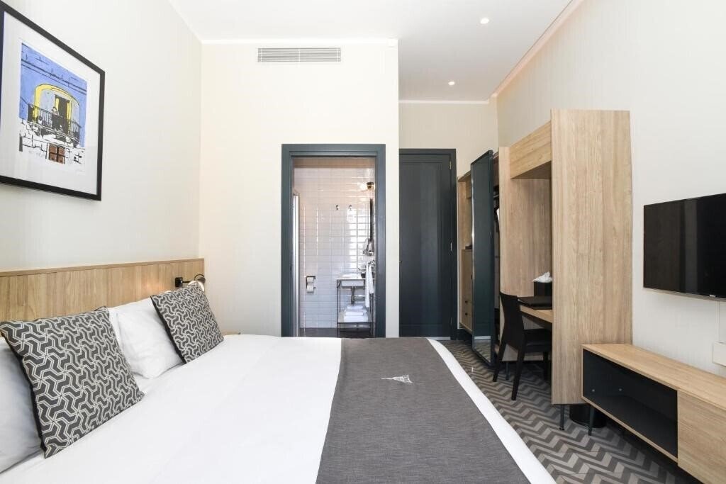 Фото La Falconeria Hotel 4*