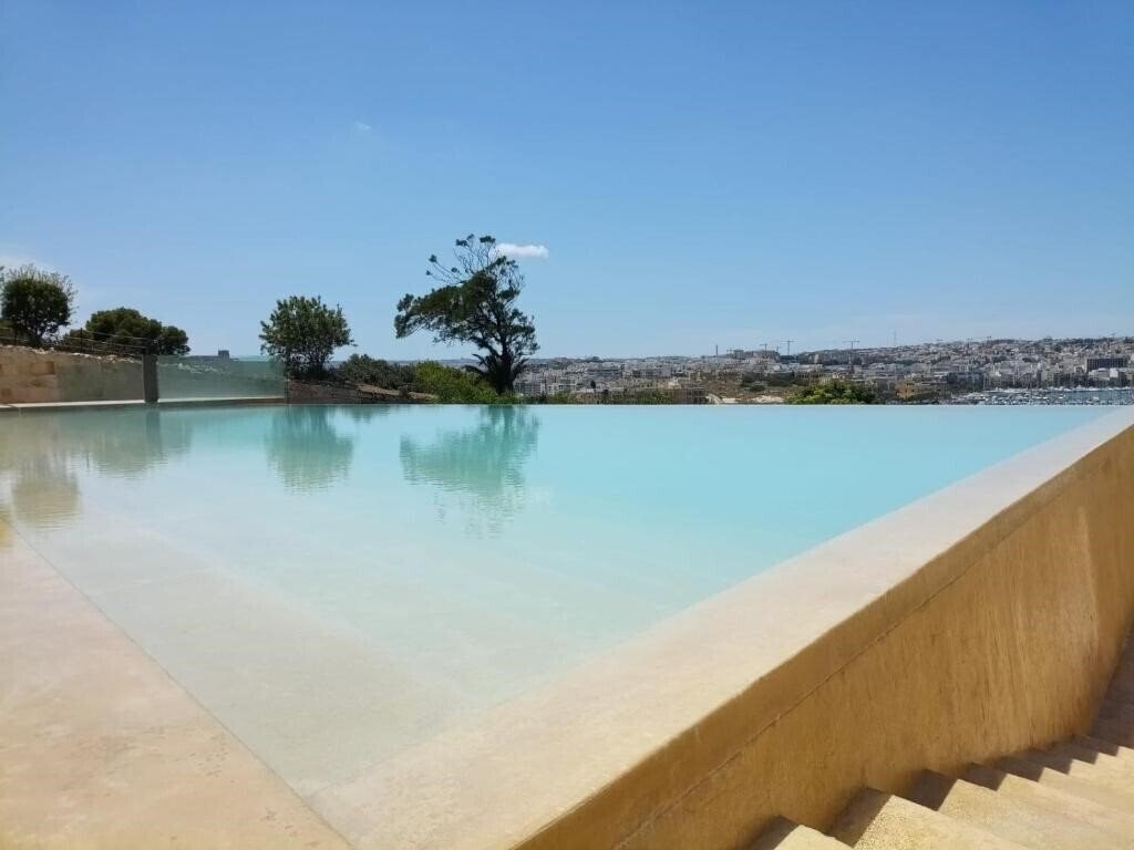 Фото Phoenicia Hotel 5*