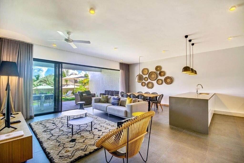 Mythic Suites & Villas вилла қонақ үйі