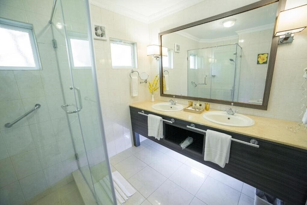 Фото Hibiscus Beach Resort & Spa 3*