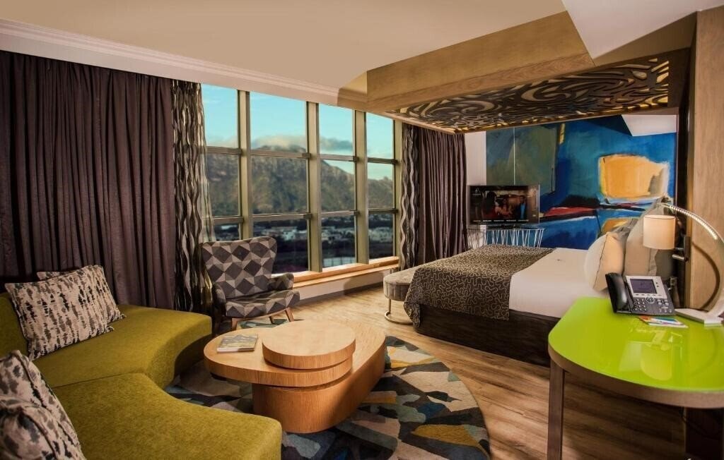 Hennessy Park Hotel 4* қонақ үйі