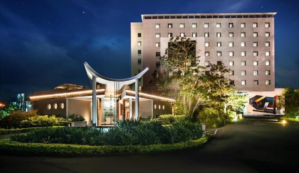 Фотография Hennessy Park Hotel 4*