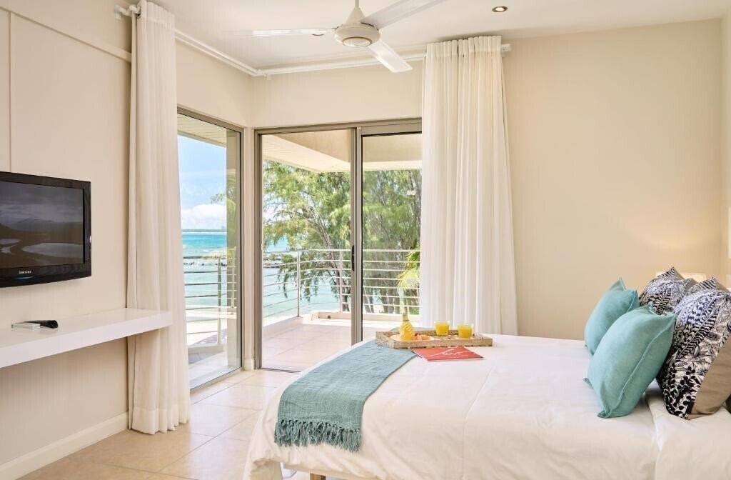 Фото Bon Azur Elegant Suites & Penthouses 5*