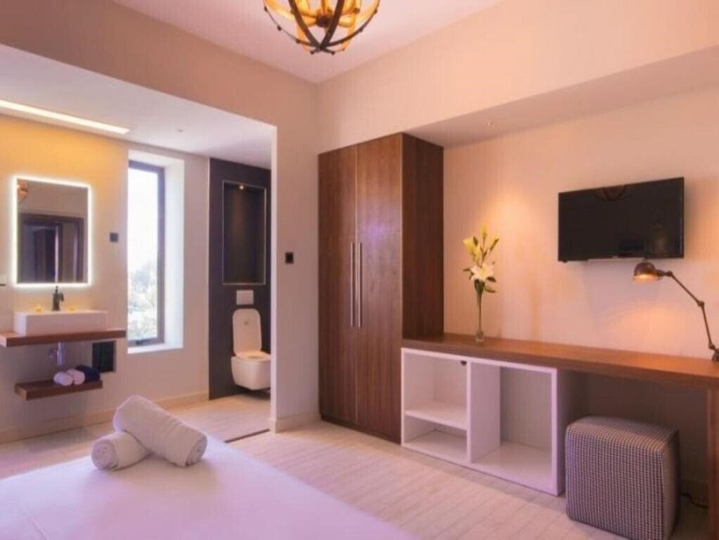 Фото Azure Beach Boutique Hotel отель без категории