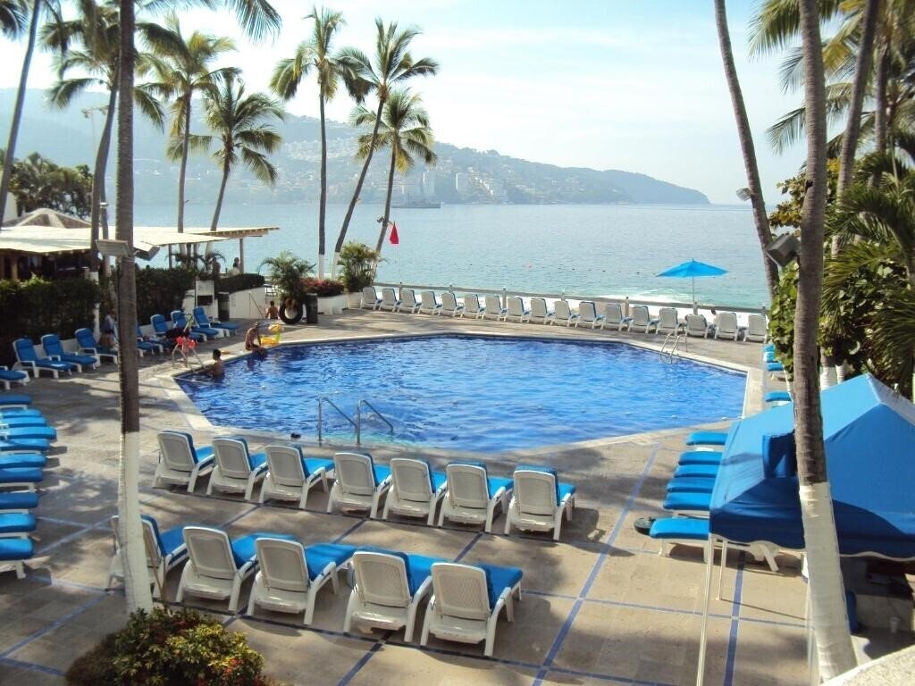 Acapulco Malibu 4* қонақ үйі