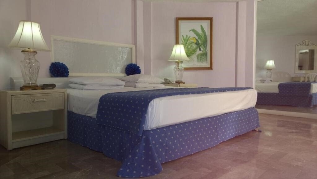 Acapulco Malibu 4* суреті