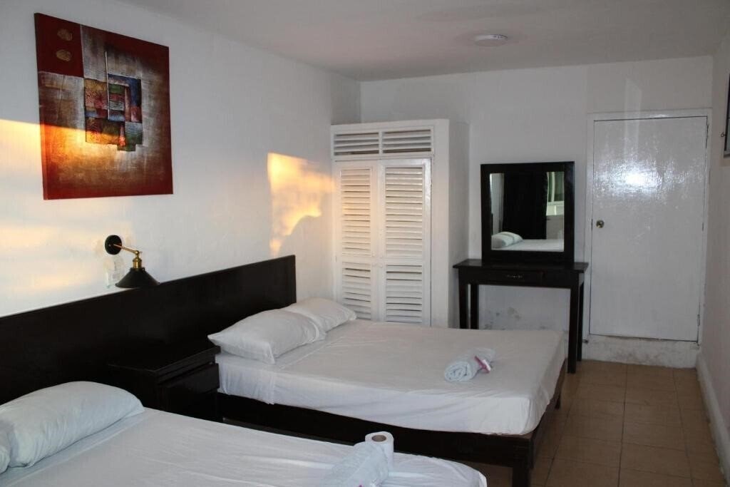 OYO Hotel Colibri (ex. Hotel Platas) 3* суреті