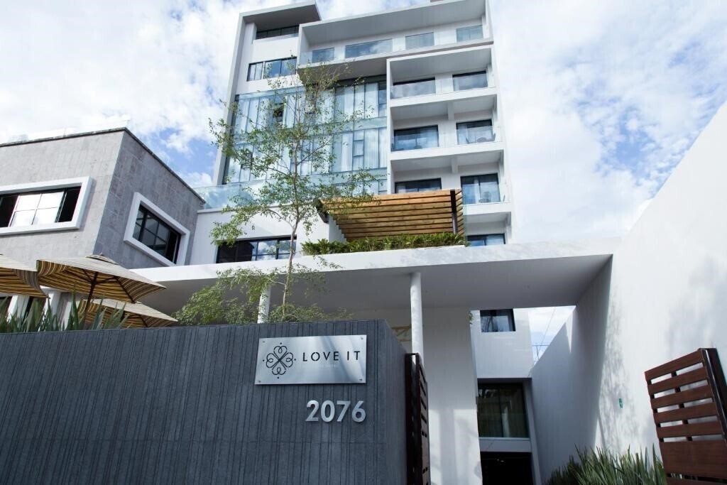 Love It Signature Hotel 3* суреті