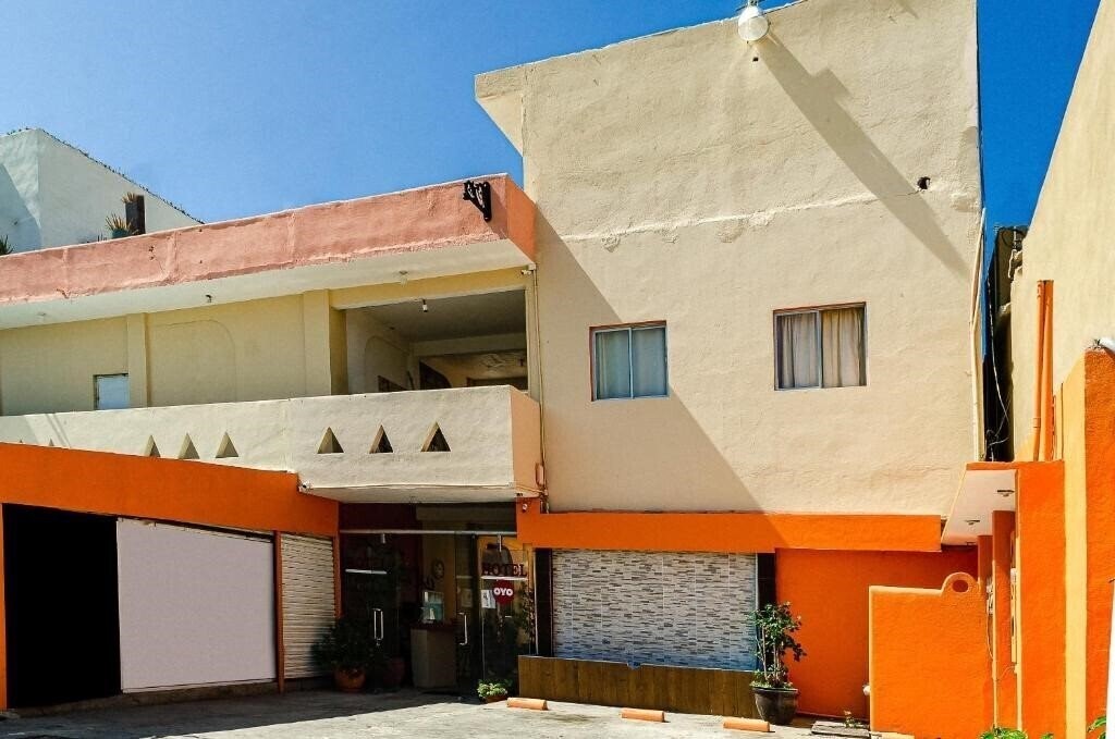 Oyo Hotel Cabo Del Sur 2* фотосуреті