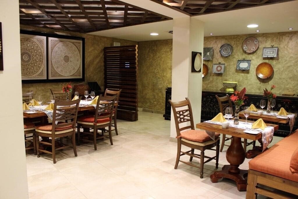 Изображение Aak-Bal Beach Condos 3*