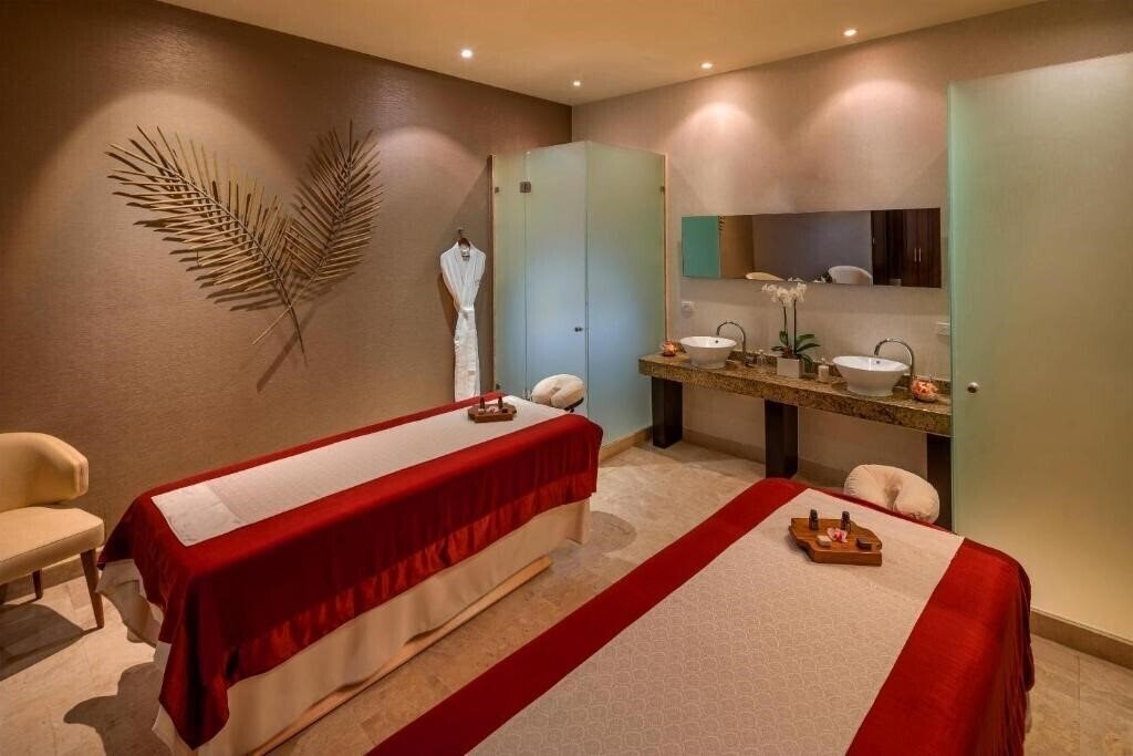 Фото Beach Palace 5*