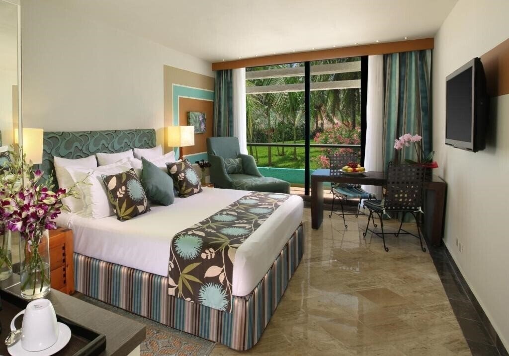 The Pyramid Grand Oasis Cancun 5* суреті