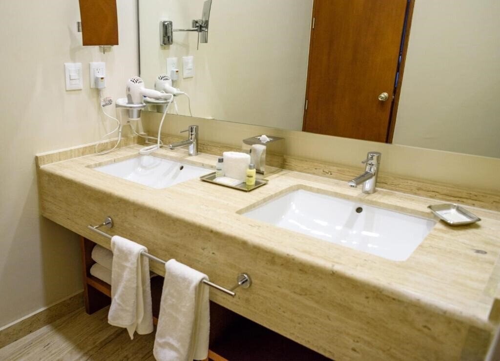 Фото Krystal Urban Cancun Centro 4*