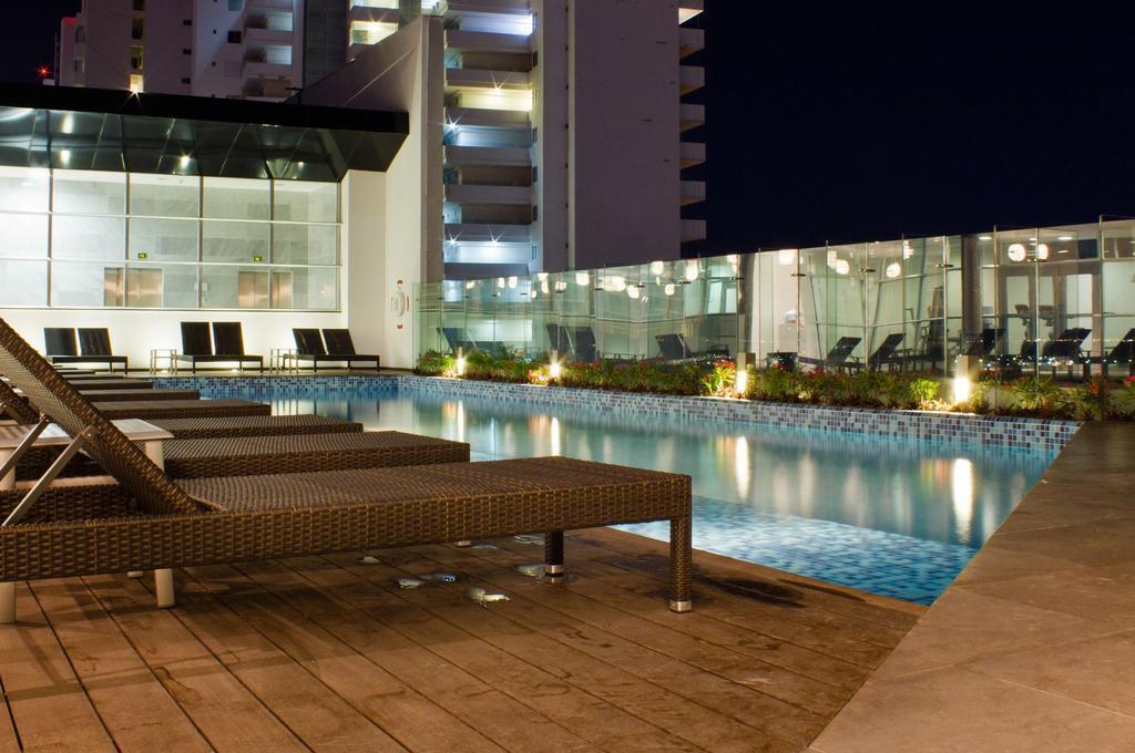 Fiesta Inn Cancun Las Americas 4* қонақ үйі