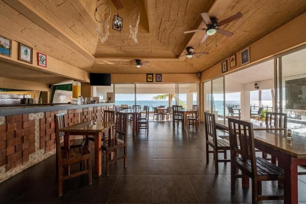 Beach House Maya Caribe 3* суреті