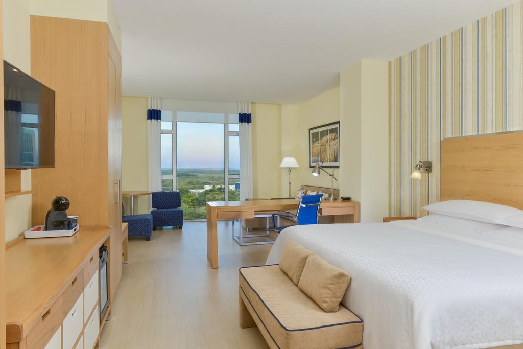 Four Points By Sheraton Cancun Centro 4* қонақ үйі