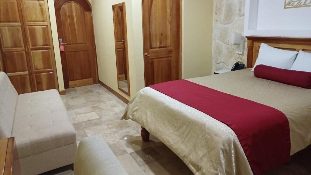 Cancun International Suites 3* суреті