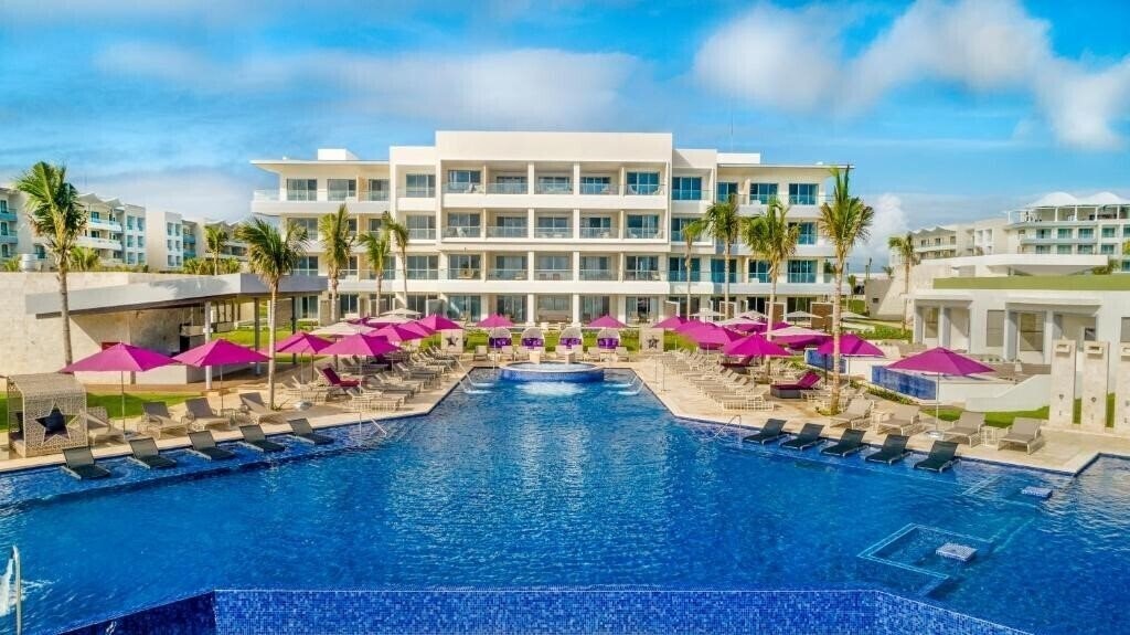 Фото Planet Hollywood Beach Resort Cancun 5*
