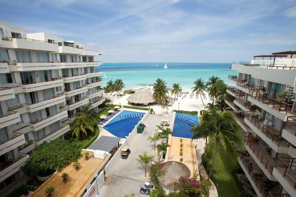 Ixchel Beach Hotel 4* фотосуреті