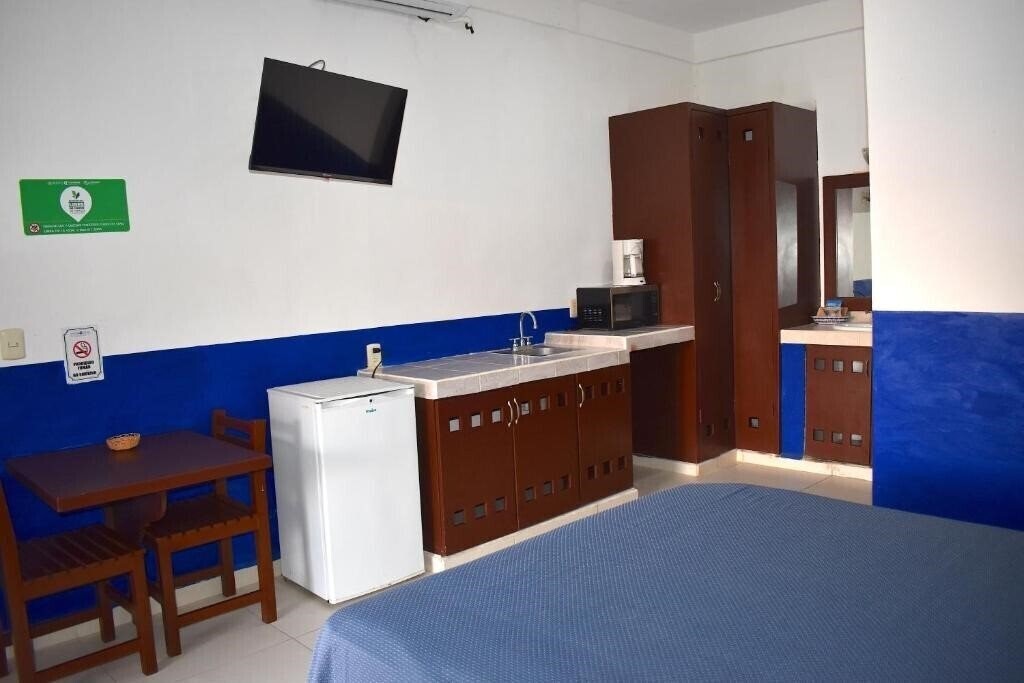 Plaza Almendros 3* фотосуреті