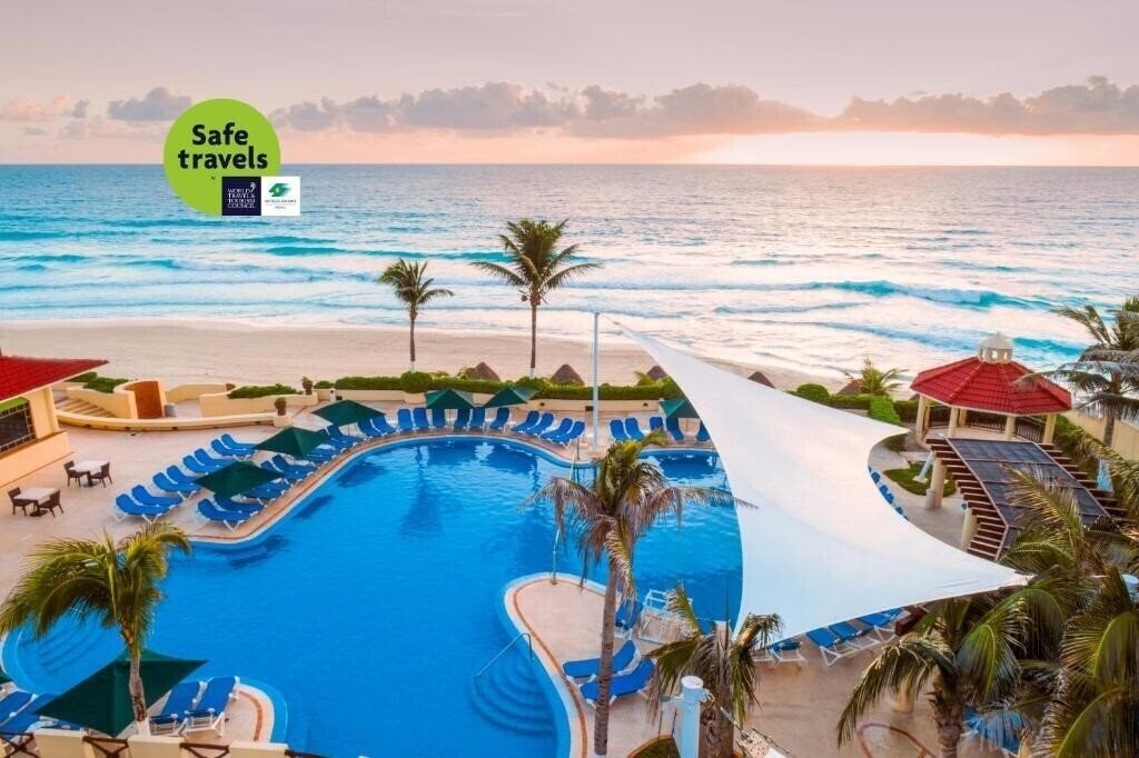 Отель GR Solaris Cancun 4*
