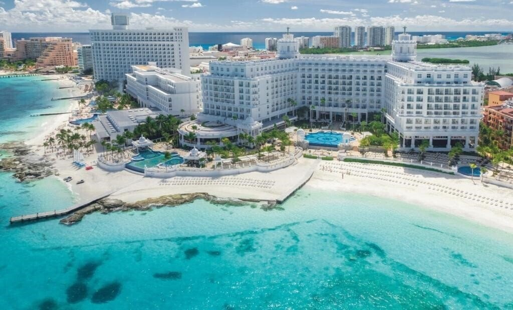 Отель Riu Palace Las Americas 5*