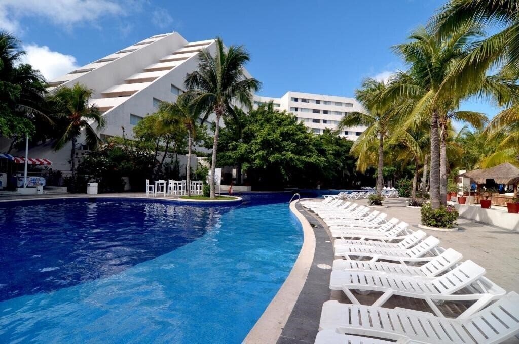 Фото Grand Oasis Viva Beach 4*