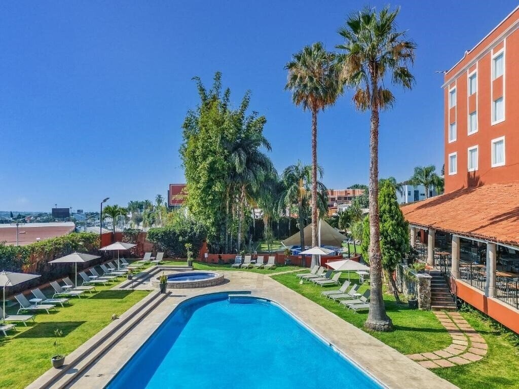 Изображение Fiesta Inn Cuernavaca 4*