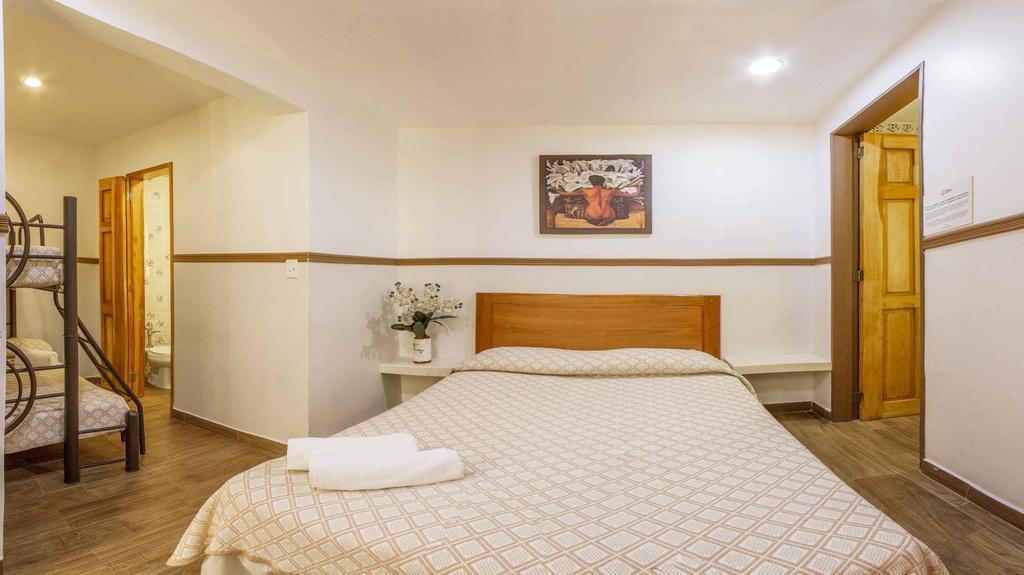 Отель Hotel Templo Mayor 3*