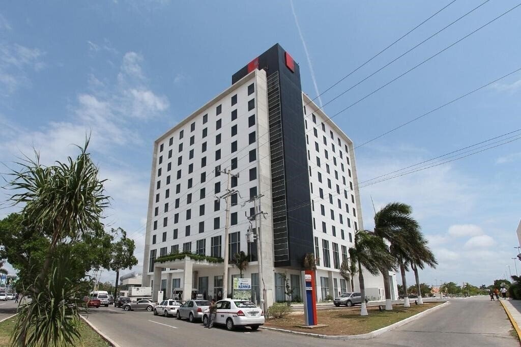 Картинка Fiesta Inn Merida 4*