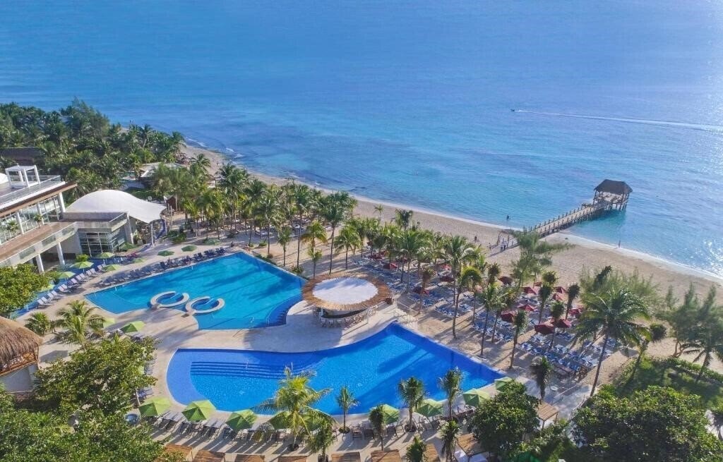 Отель Azul Five 5*