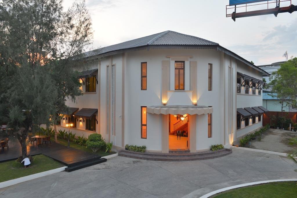 Отель Amazing Mandalay 3*