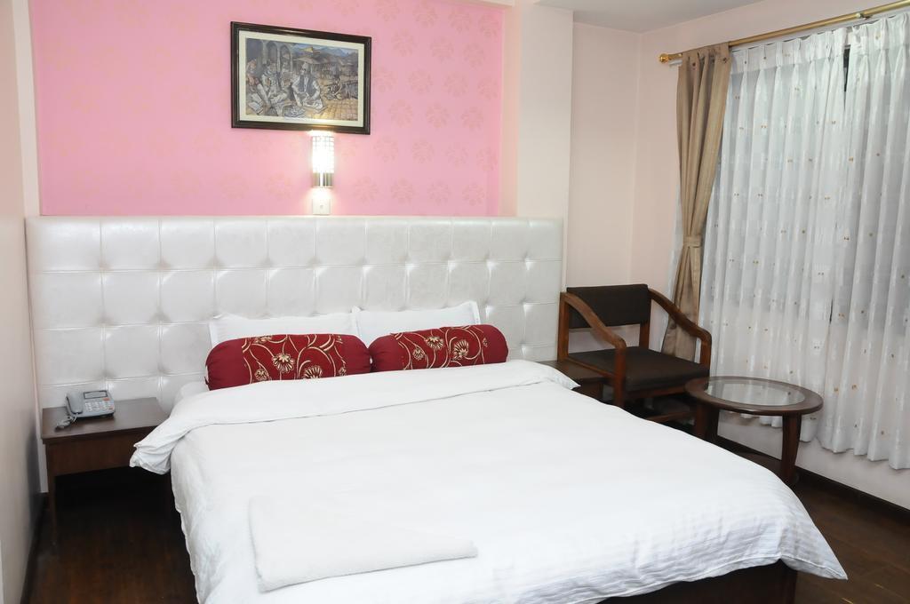 Фото Backyard Hotel 2*