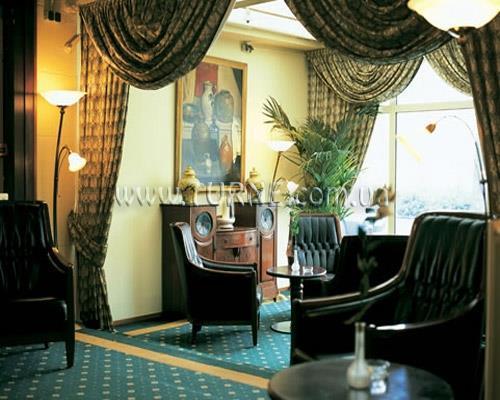 Изображение NH Schiller 4*