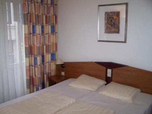 Avenue 3* суреті