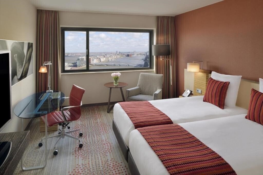 Movenpick Hotel Amsterdam City Centre 4* суреті